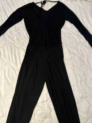 Maternity jumpsuit like new, one size