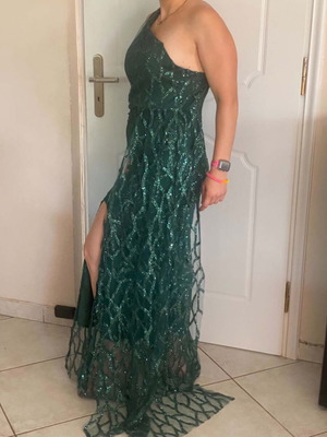 Dress cypress green one shoulder like new for formal events