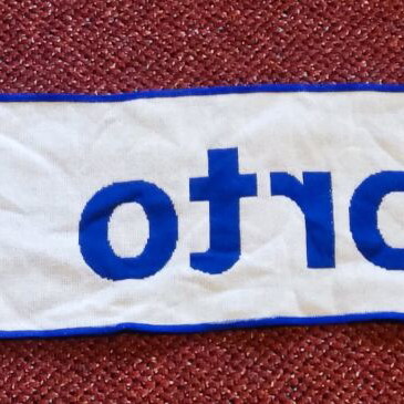 Porto collectible scarf like new, official