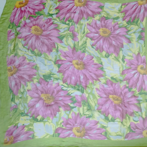 Dolce&Gabbana scarf like new with floral print, 100% silk
