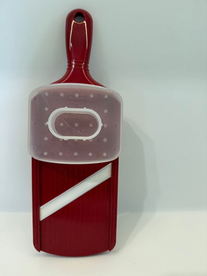 Kyocera red cutter with ceramic blade like new