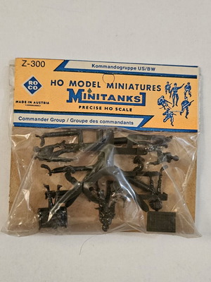 ROCO Minitanks Z-300 Commander Group HO 1:87 vintage, like new