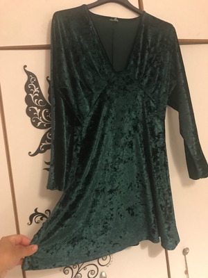 Velvet dress used, mini green Assos size M