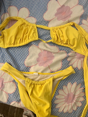 Swimwear set like new, yellow, small box style