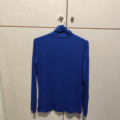 Blue turtleneck blouse like new made of viscose