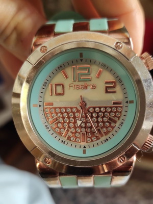 Freeline Fashion Watch new, modern casual style watch in light blue