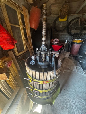 Grape press, Italian made