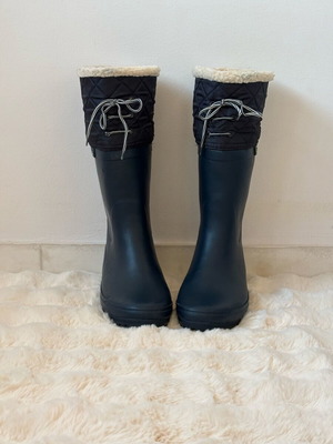 Aigle women's rain boots like new, size 40, natural rubber with fur