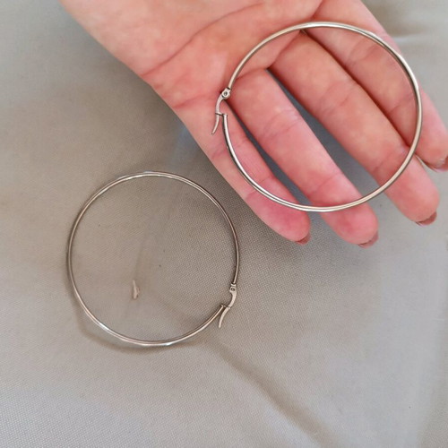 Stainless steel hoop earrings like new, silver color