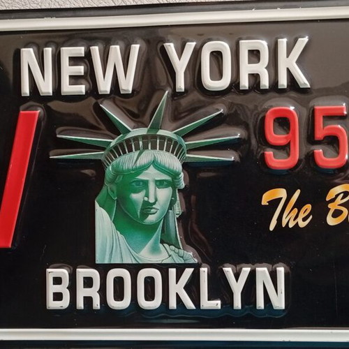 New York Decorative Metal Souvenir Plate new