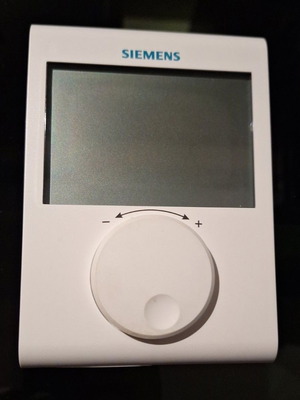 Siemens RDH100 digital thermostat like new with room temperature display