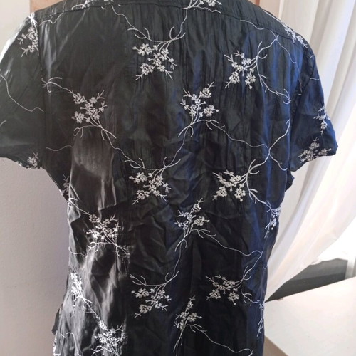 Polamiso black blouse with white embroidered flowers like new, size 44