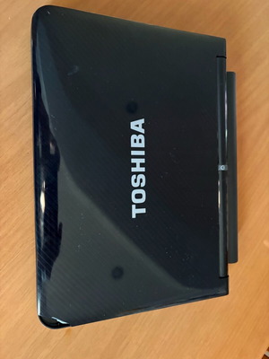 Mini laptop Toshiba NB200-13J μεταχειρισμένο με ελλείπον κουμπί J