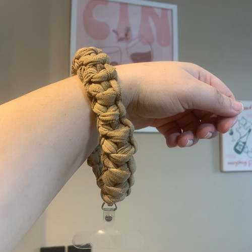 Knitted phone hand chains new accessory with case attachment