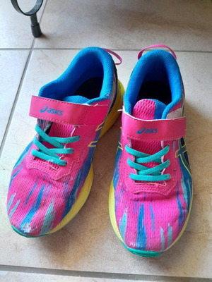 ASICS, 33 νούμερο
