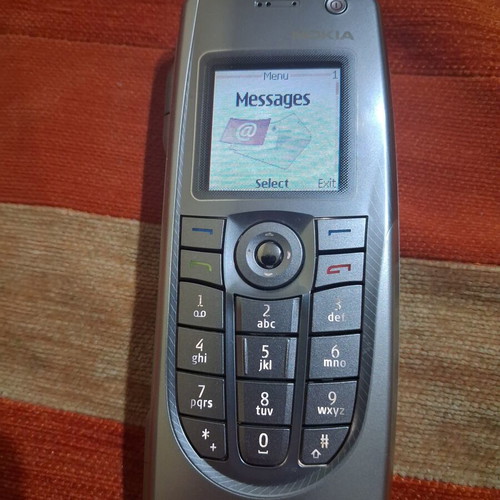 Nokia 9300 Communicator retro business phone