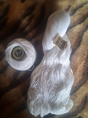 White cotton yarn and lace thread for crochet like new