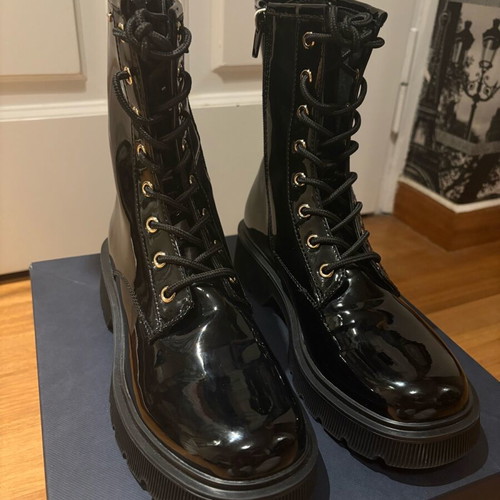 Boots type ankle boots black patent leather new, size 39
