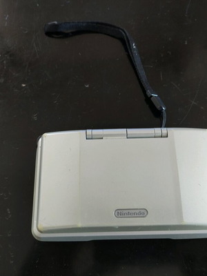 Nintendo DS (Original "Fat" Edition) used, excellent working condition