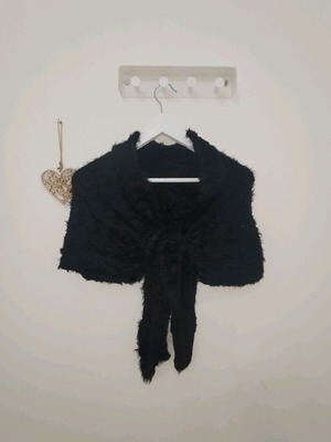 Black fur bolero like new, size M