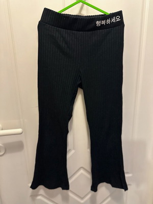 Lc Waikiki rib bell-bottom pants black like new, age 6-7, 116-122 cm
