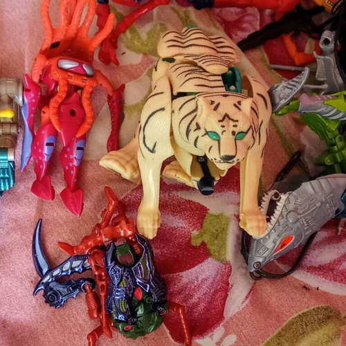 Alien Transformers figures and weapons 1998-2003