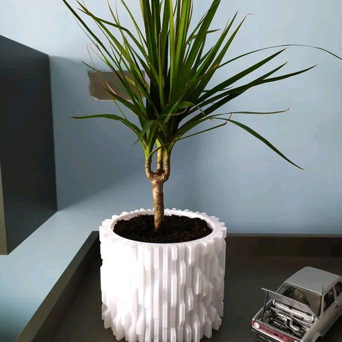 Plant pot new, decorative and original