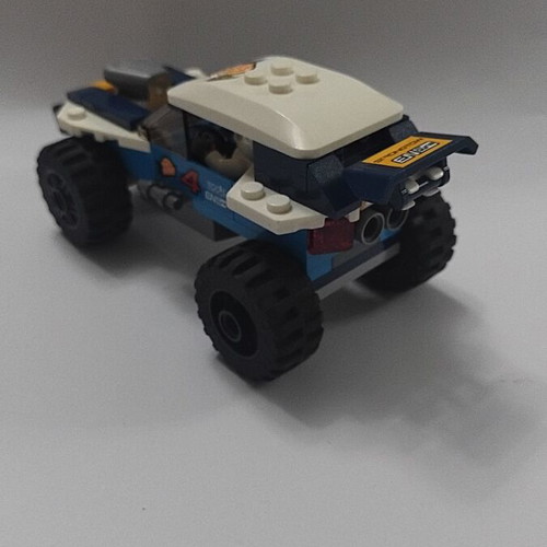 Lego 60218 set like new with assembly book, missing scorpion