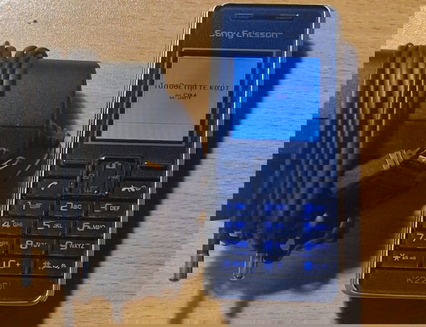 Sony Ericsson K220i