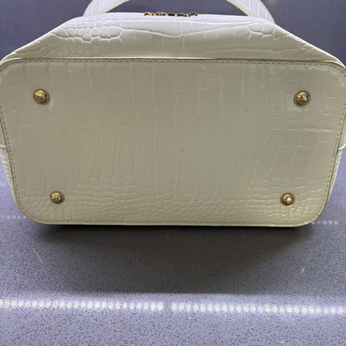 Nolah shoulder bag white used with wear on clasp and interior