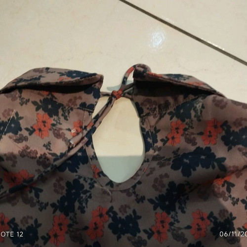 Floral shirt Funky Buddha size small like new