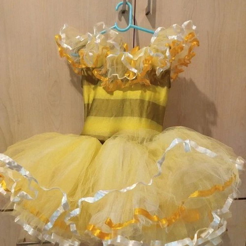 Children's carnival costume Melissoula like new