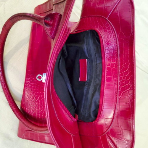 Red Croco Shoulder Bag used, faux leather with zipper