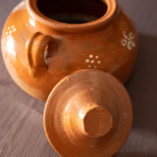 Ceramic pot like new, handmade