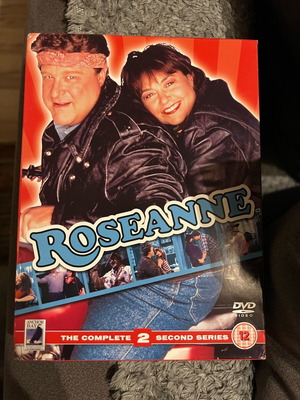 Roseanne Season 2 Boxset like new, comedy DVD