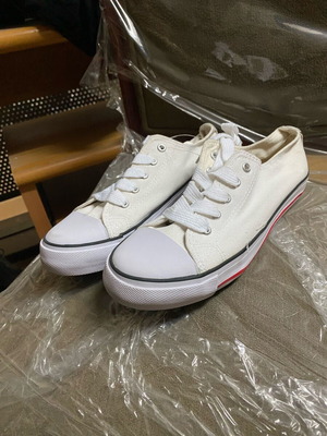 Sneakers athletic new, white, size 39