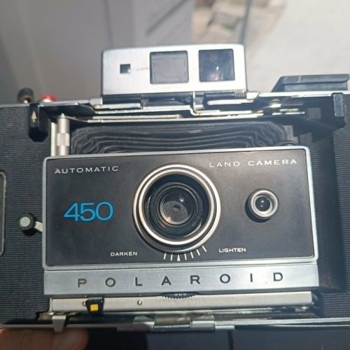 Polaroid Automatic 450 Land Camera like new, folding with glass lens