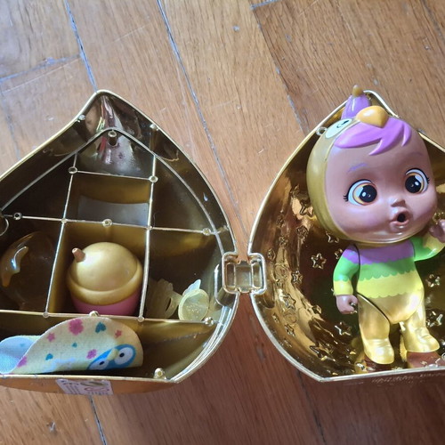 Cry Babies Magic Tears pack with 3 dolls, houses and accessories
