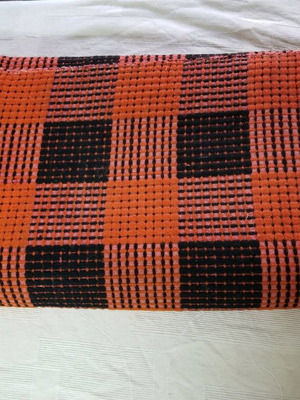 Υφαντό μεταχειρισμένο με χειροποίητη δαντέλα, διαστάσεων 1.35εκ x 2.20εκ