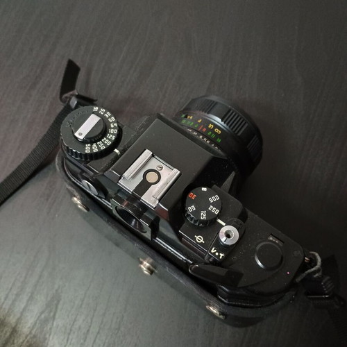 Zenit 122 camera with case and Hama strap used, very good condition