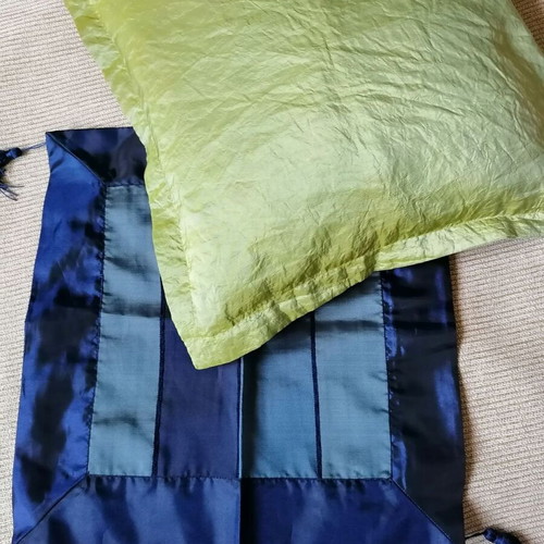 Set of 2 pillowcases 45x45 cm zipper and 40x40 cm checkered with tassels like new