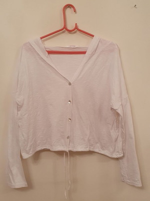 White women's hoodie shirt used, size M
