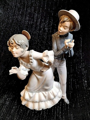 Nao Lladro Flamenco Dancers Couple used, rare and large