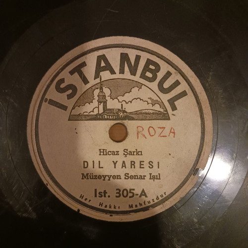 78 rpm record rare with Müzeyyen Senar Işıl - Dil Yaresi