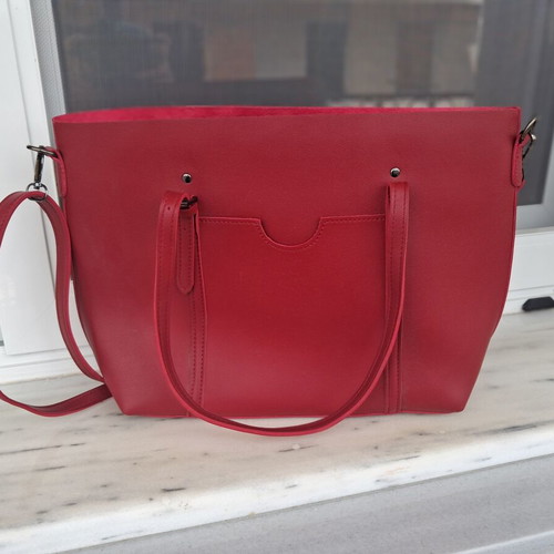Women's shoulder bag red like new