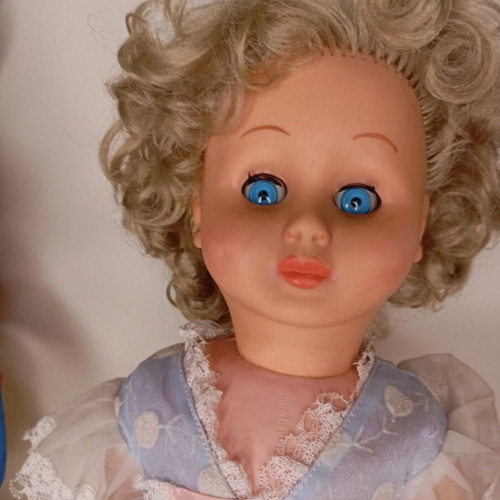 Vintage collectible doll 37 cm with blue eyes and functional "oua" mechanism used