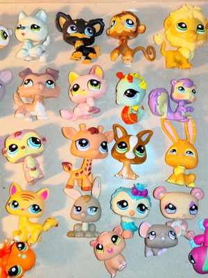 Littlest Pet Shop collectible figures set of 37 like new