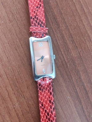 Women's wristwatch used