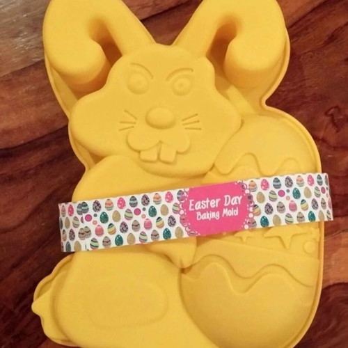 The Funny Bunny silicone mold for tsoureki and cake, new, yellow 20x30cm