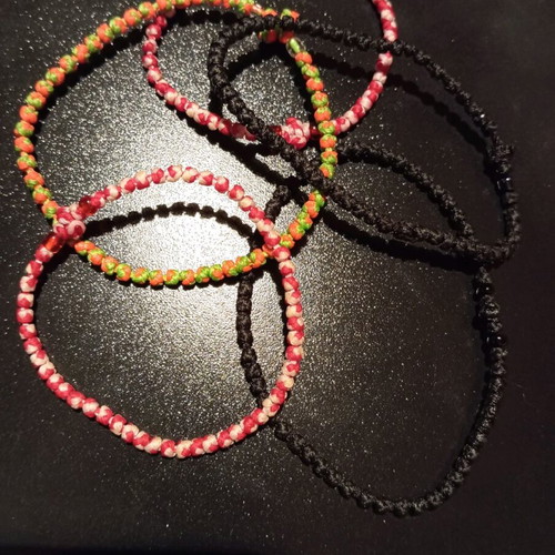 Komboskoinia like new, set of 5, various colors and sizes